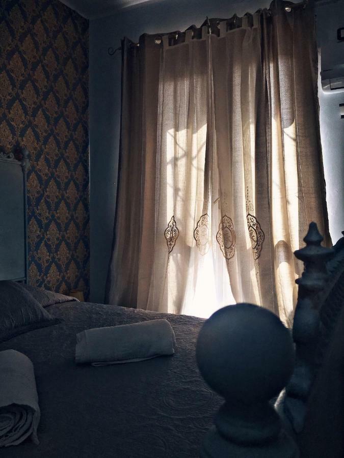 B&B Dimora Chic Gioia Tauro Værelse billede