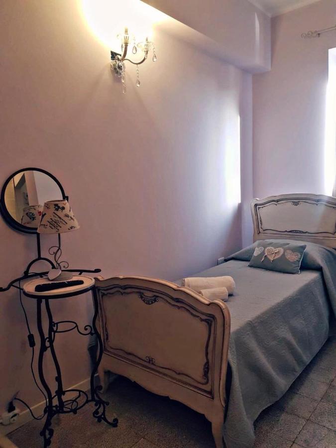 B&B Dimora Chic Gioia Tauro Eksteriør billede