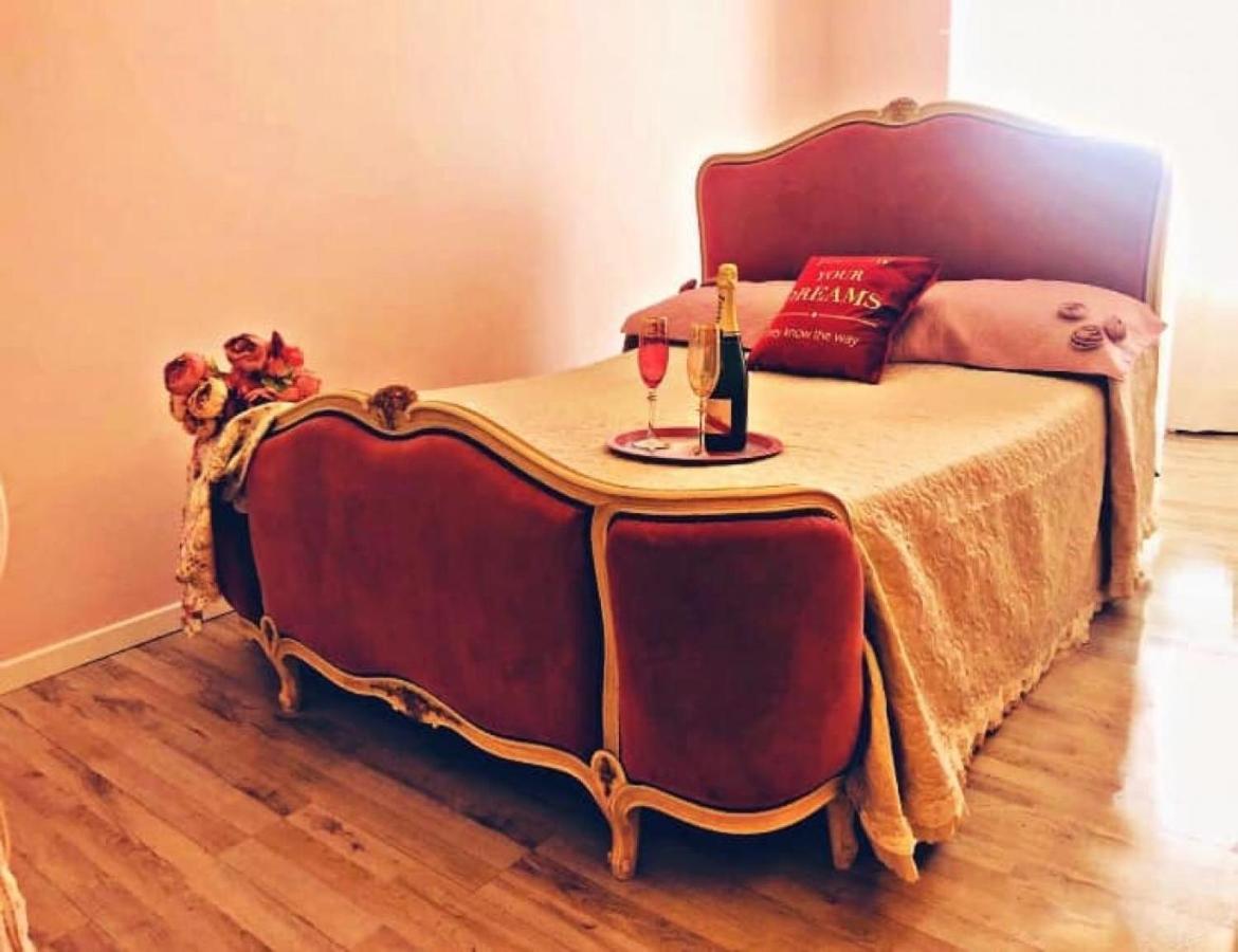 B&B Dimora Chic Gioia Tauro Eksteriør billede